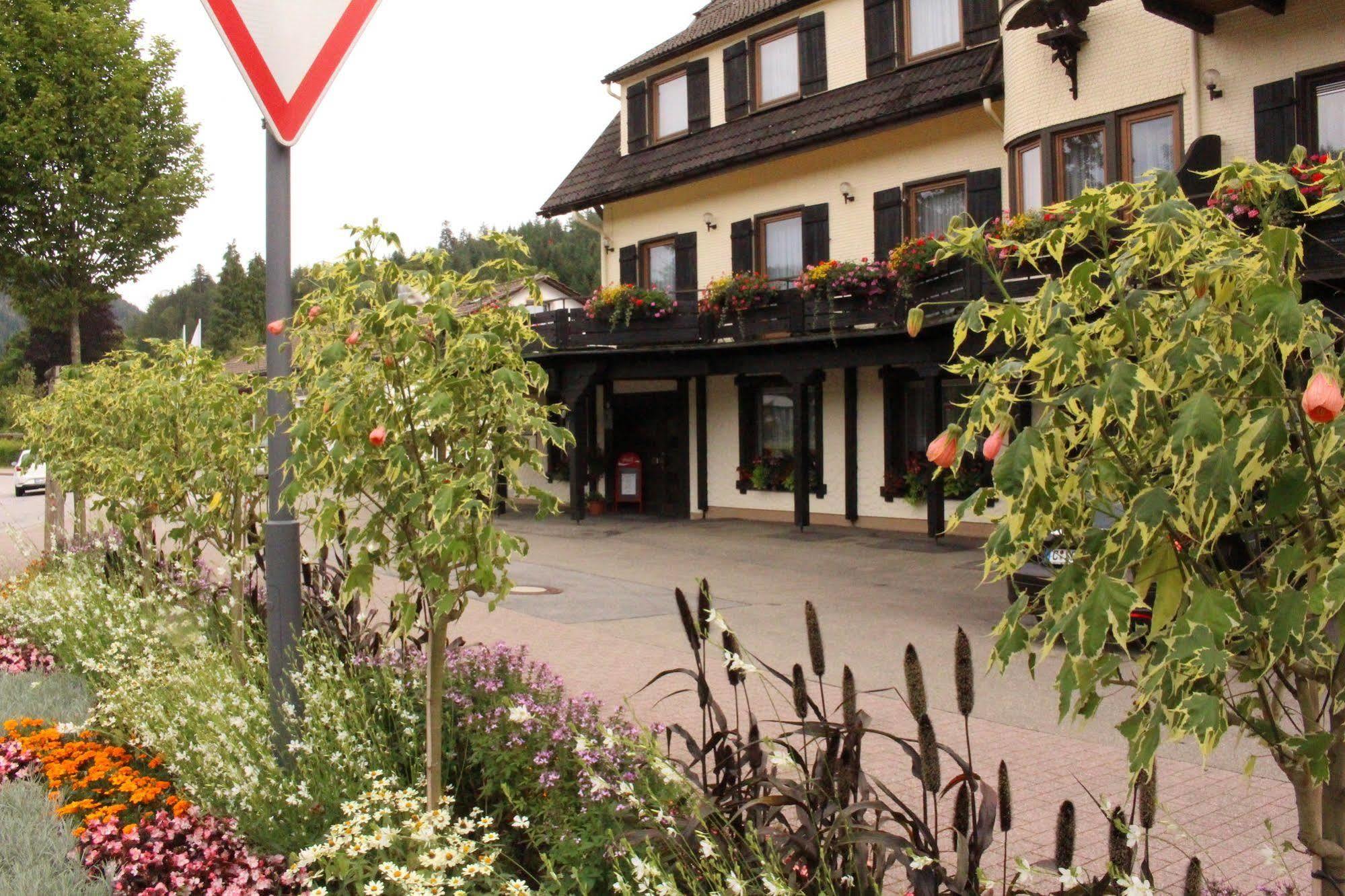 Garni Hotel Adler Post Baiersbronn Exterior foto